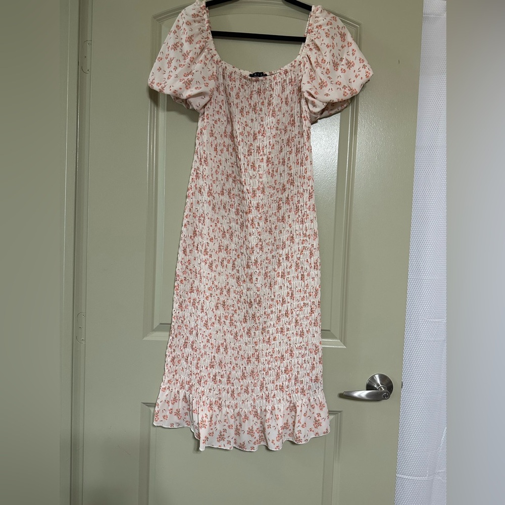 Trixxi Blush Floral Midi Dress